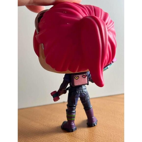 Funko POP Games Series 1 Fortnite Brite Bomber - Action Figure #427 2018 - Picture 5 of 8
